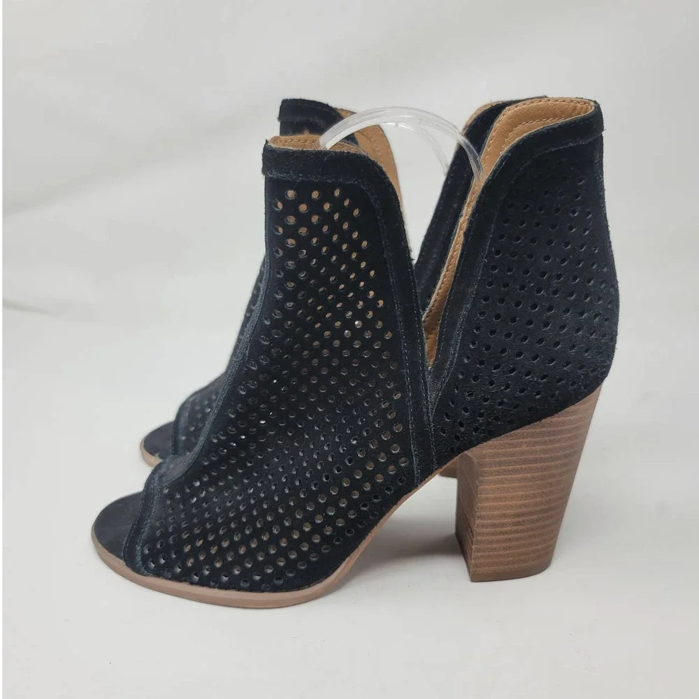 Lucky Brand Larise Bootie Size 9.5 Round Peep Toe Perforated Suede Upper Black